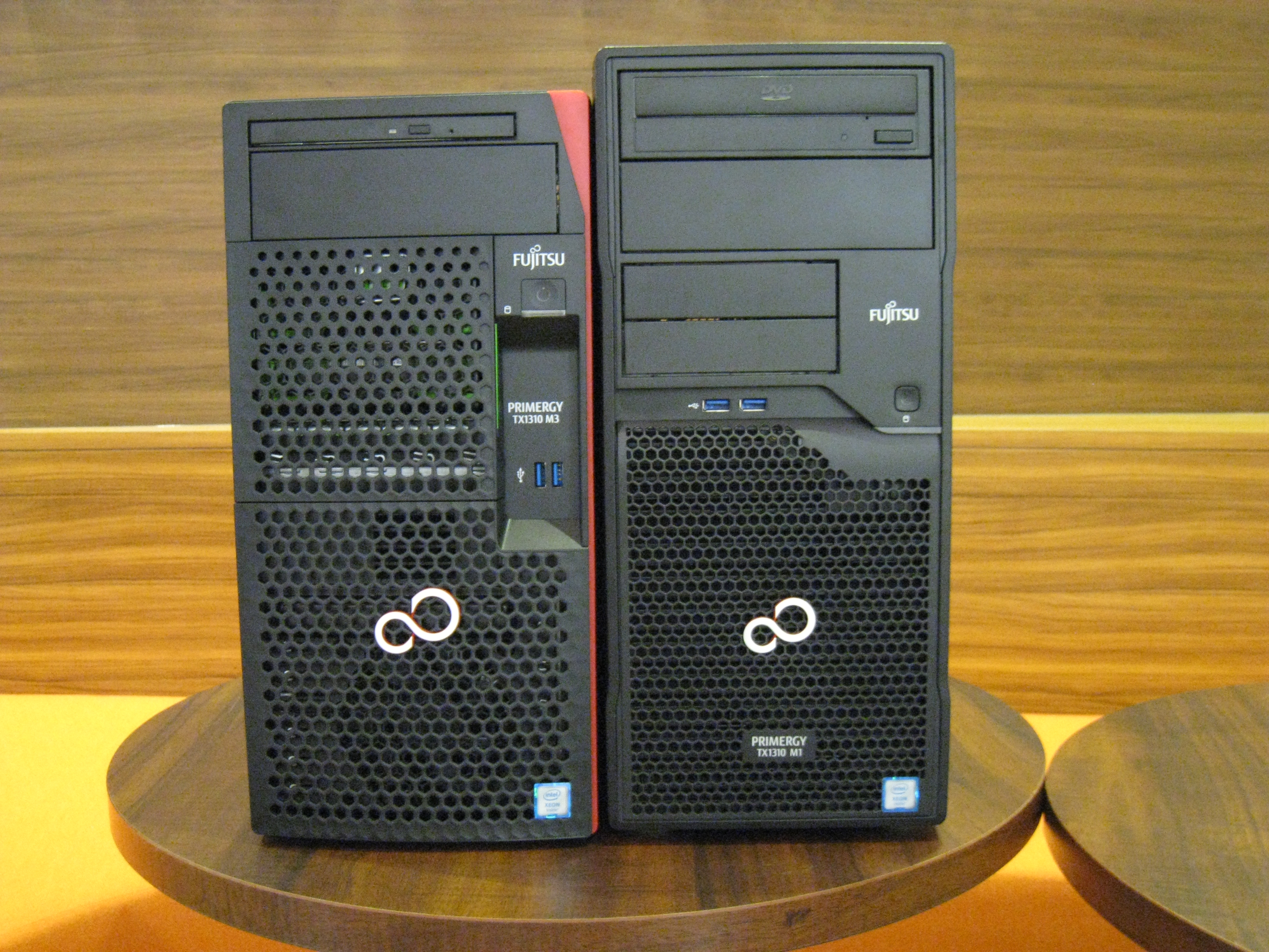 PRIMERGY TX1310 M3 - デスクトップ型PC